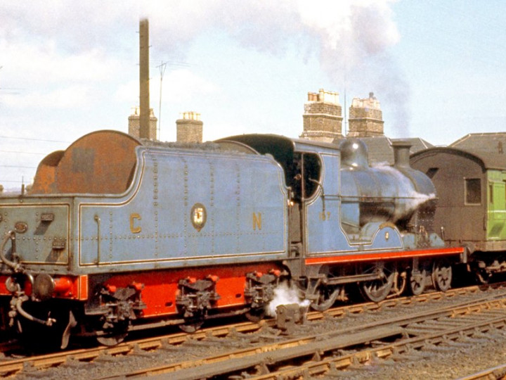 15/4/1961: U class No.197 'Lough Neagh' and tender 43 at Amiens Street. (D. FitzGerald)