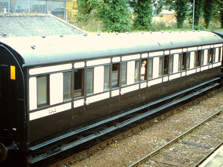 11/8/2001: At Gorey on a Sea Breeze train. (M. Birchenough)