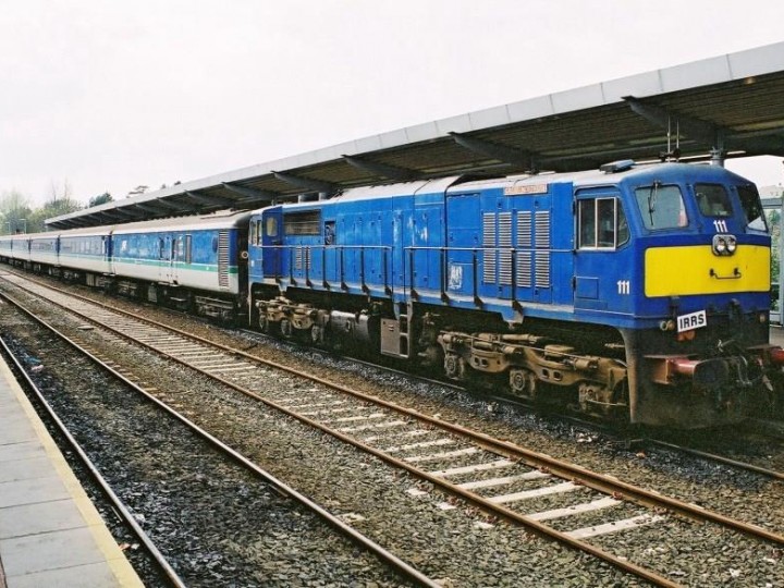 2003: A rake of 6 coaches and generator with GM 111 at Bangor on a IRRS charter. (B. Pickup)