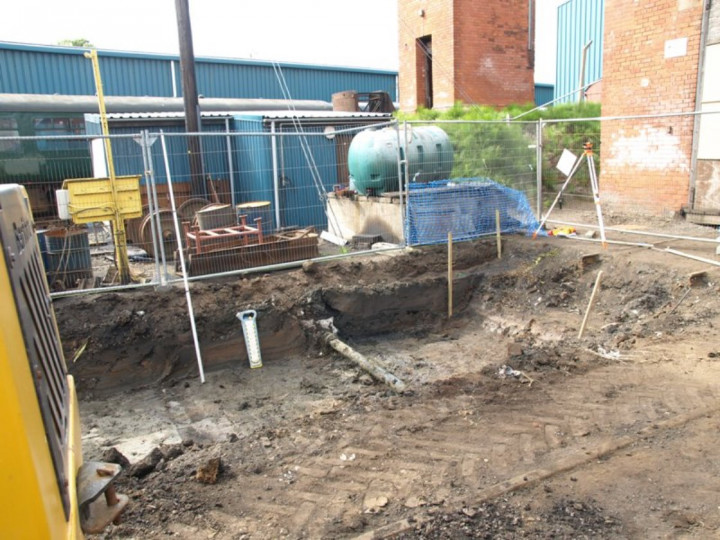 6/9/2013: The location of the pit in front of the locomotive shed. (D. Grimshaw)