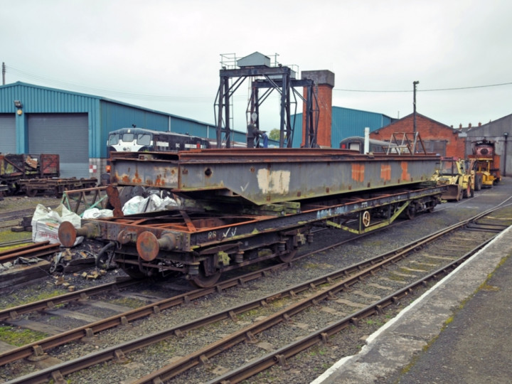 21/10/2015: The turntable awaits refurbishment. (C.P. Friel)