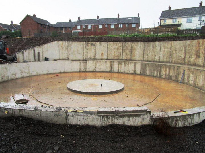 21/5/2016: The turntable pit is more or less complete, awaiting installation of the table itself and the access track.