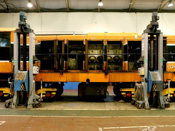 7/9/2017: 134 awaiting overhaul at Inchicore. Note temporary works bogies. (G. Mooney)