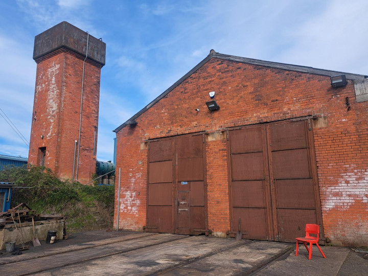 25/4/2026: The water tower alongside the engine shed, both dating from 1907.