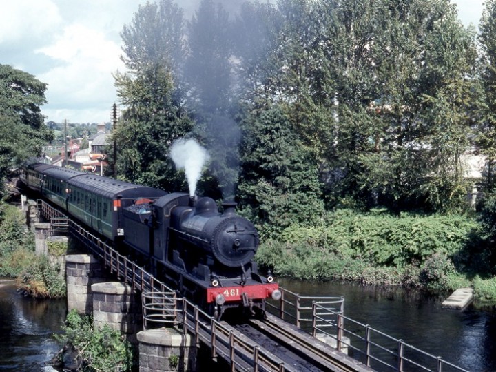 Near Enniscorthy in GSR livery in the 1990s. (C.P. Friel)