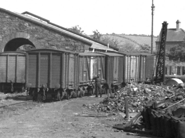 6/6/1949: Guinness van in Newtownards goods yard. (D. Coakham)