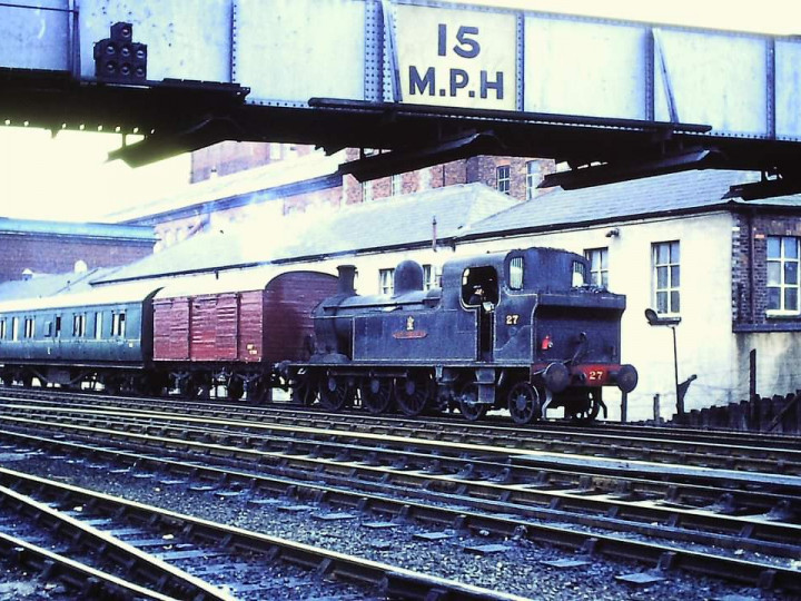 11/5/1967: Ex SL&NCR locomotive 'Lough Erne' (UTA No.27) shunting at York Road. (R. Whitford)