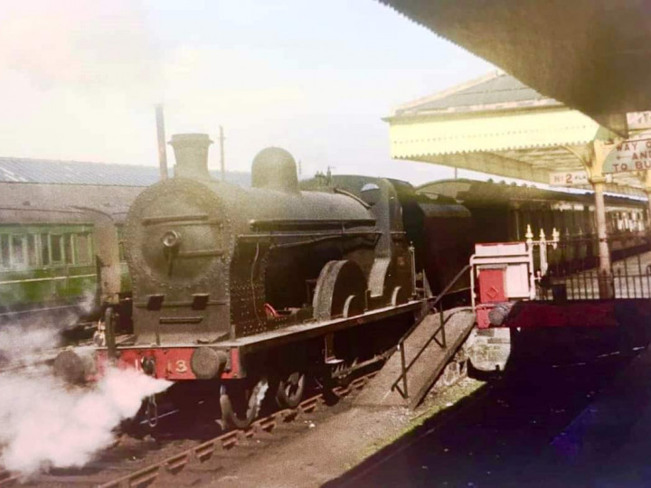 1960s (probably): No.131 at Dundalk's Up platform. (Courtesy Talk of the Town Dundalk)