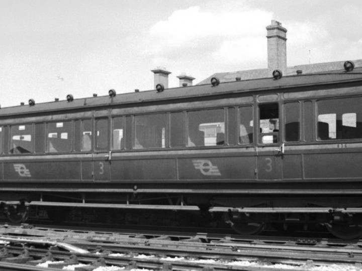 12/4/1952: Sister carriage, GS&WR Third 836 at Westland Row. (D. Coakham)
