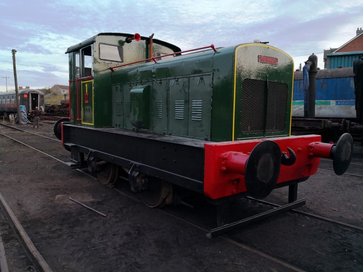 The locomotive in its newly-applied CSÉ livery, 28/4/2018. (A.Davidson)