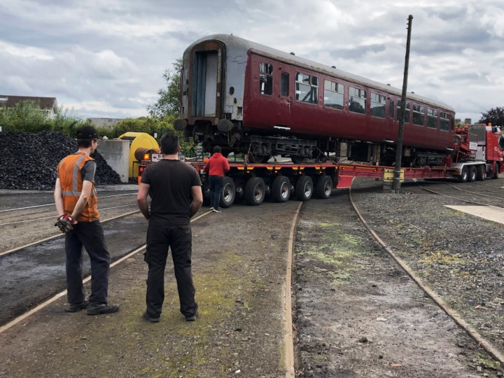 18/8/2022: The low-loader being manoeuvred in the yard. (J.A. Cassells)